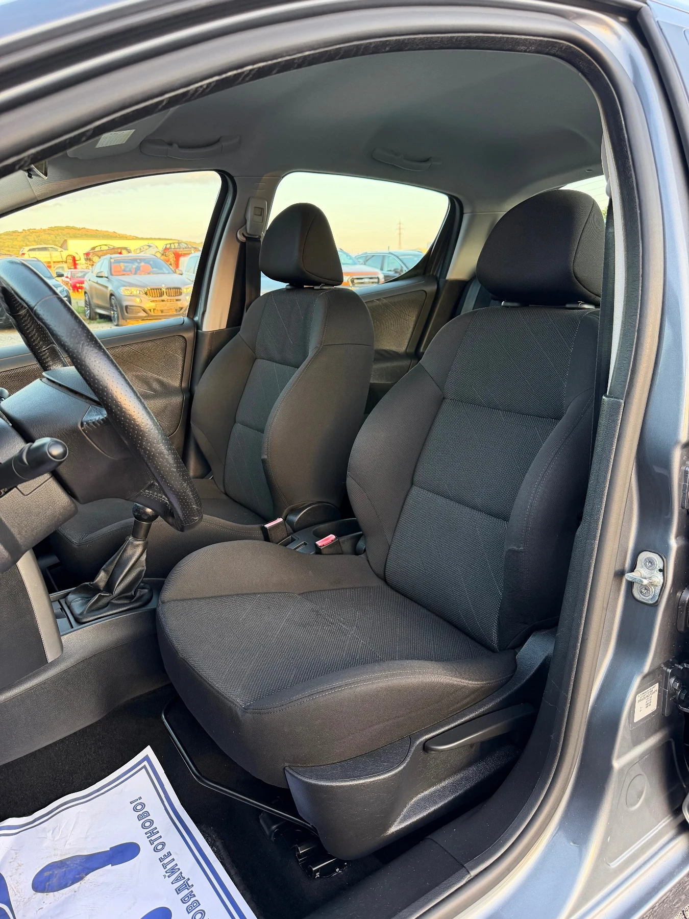 Peugeot 207 1.6HDi 90к.с * КЛИМАТРОНИК* , снимка 11 - Автомобили и джипове - 55543250