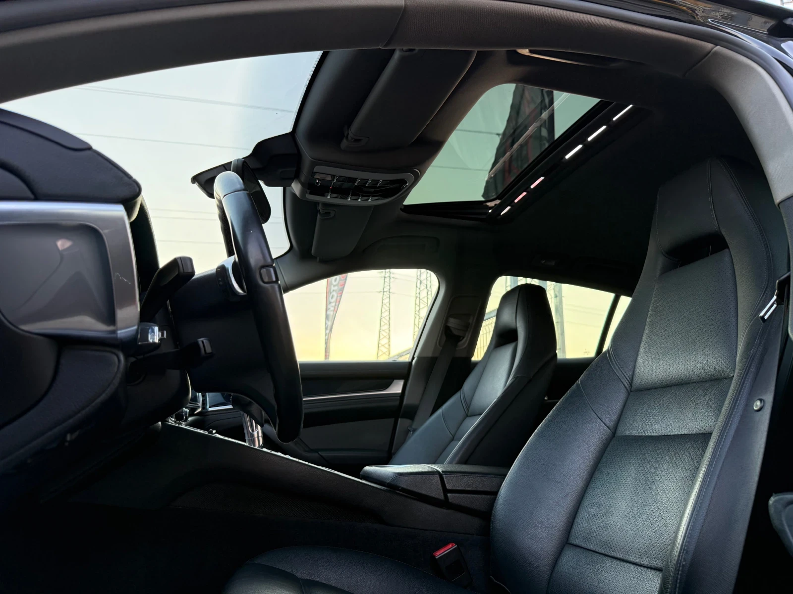 Porsche Panamera, снимка 15 - Автомобили и джипове - 55735906