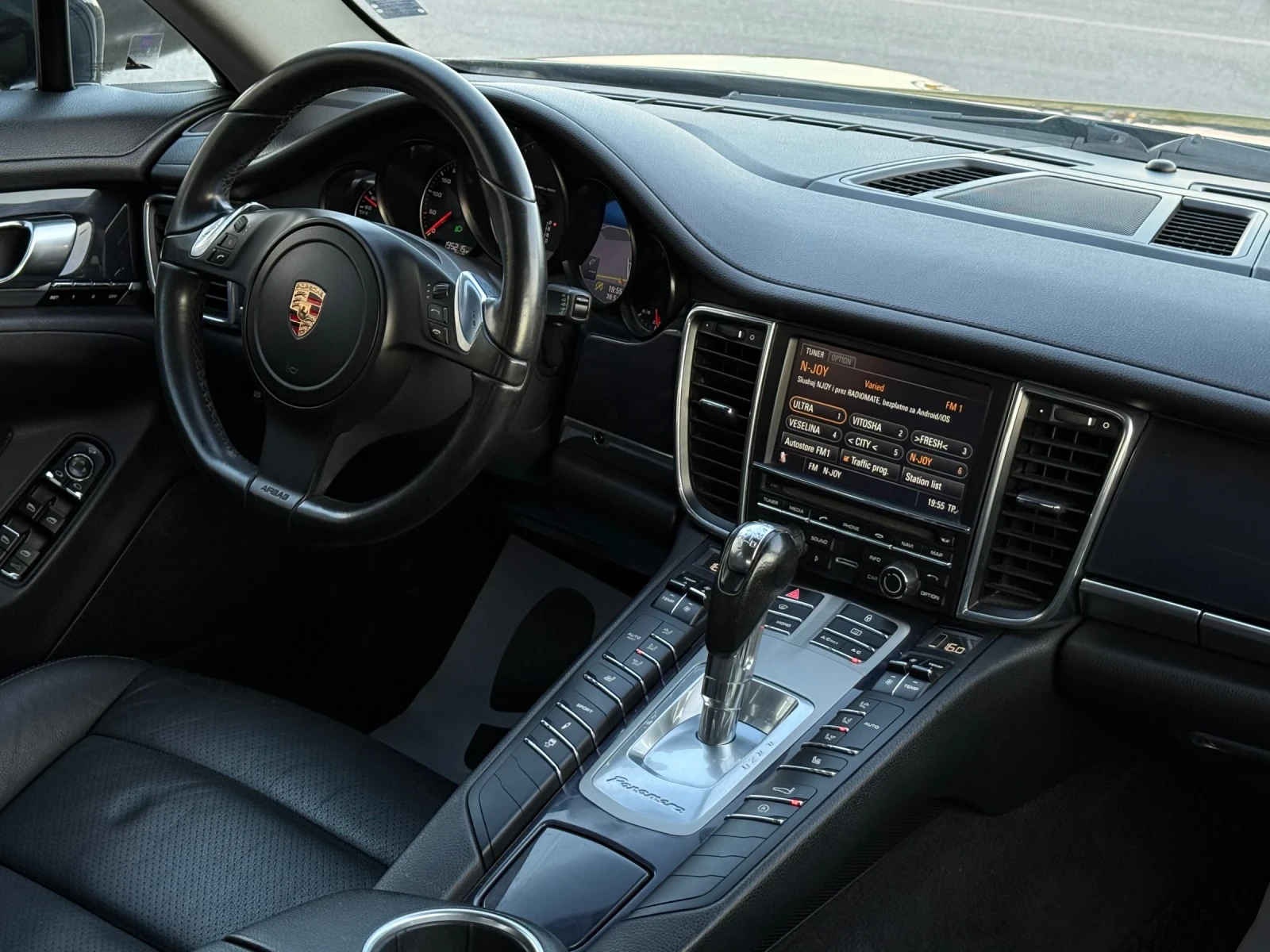 Porsche Panamera, снимка 13 - Автомобили и джипове - 55735906