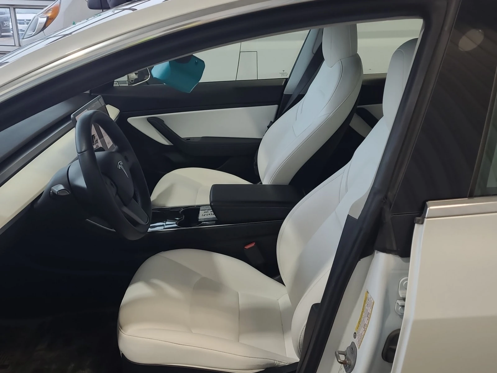 Tesla Model 3 * PERFORMANCE * АВТОКРЕДИТ БЕЗ ПЪРВОНАЧАЛНА ВНОСКА, снимка 5 - Автомобили и джипове - 55902672