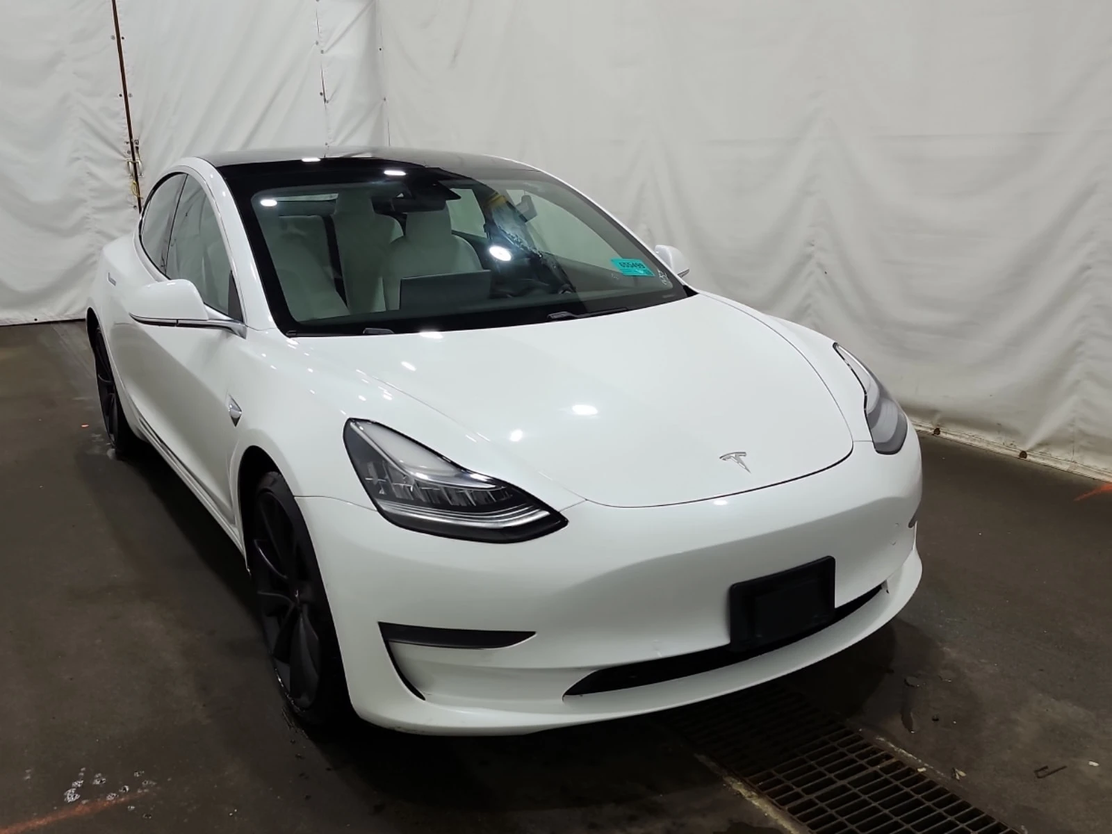 Tesla Model 3 * PERFORMANCE * АВТОКРЕДИТ БЕЗ ПЪРВОНАЧАЛНА ВНОСКА, снимка 2 - Автомобили и джипове - 55902672