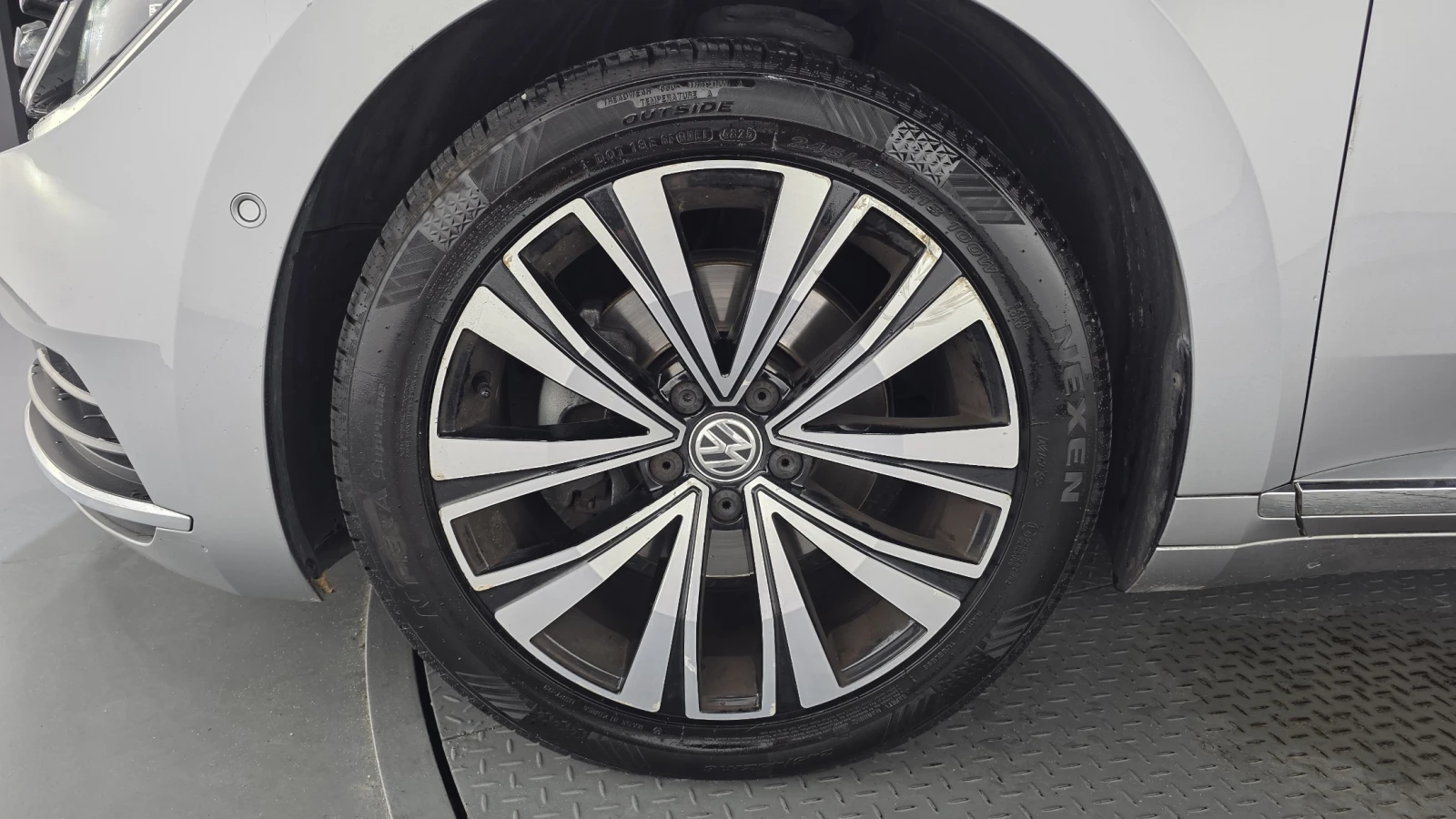 VW Arteon 2.0 TDI* BLIND SPOT* ЕЛ. БАГАЖНИК* ЛЮК* КРАЙНА ЦЕН, снимка 5 - Автомобили и джипове - 55983902
