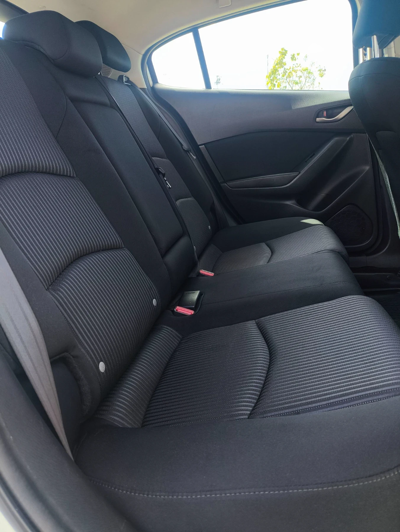Mazda 3 Sky active , снимка 8 - Автомобили и джипове - 56058260