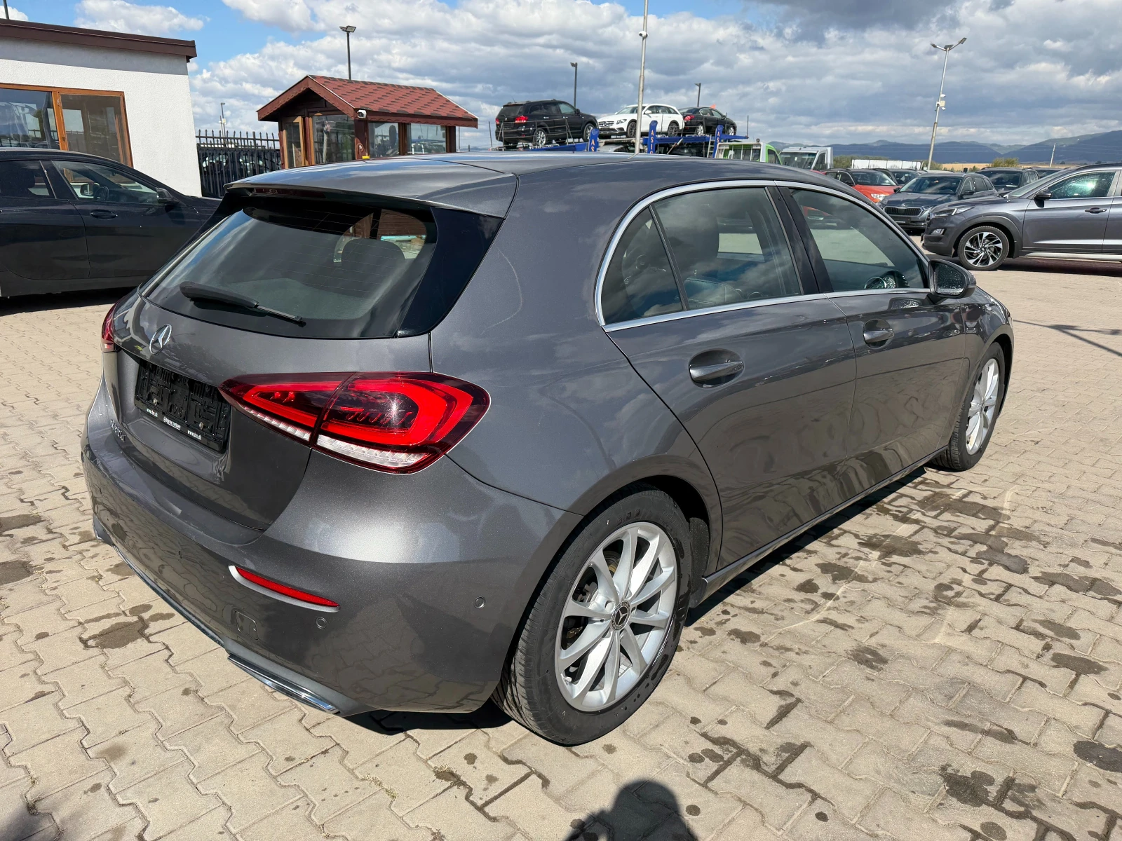 Mercedes-Benz A 180 CDI AVTOMAT/NAVI/KAMERA/KOJA EURO 6, снимка 6 - Автомобили и джипове - 56213376