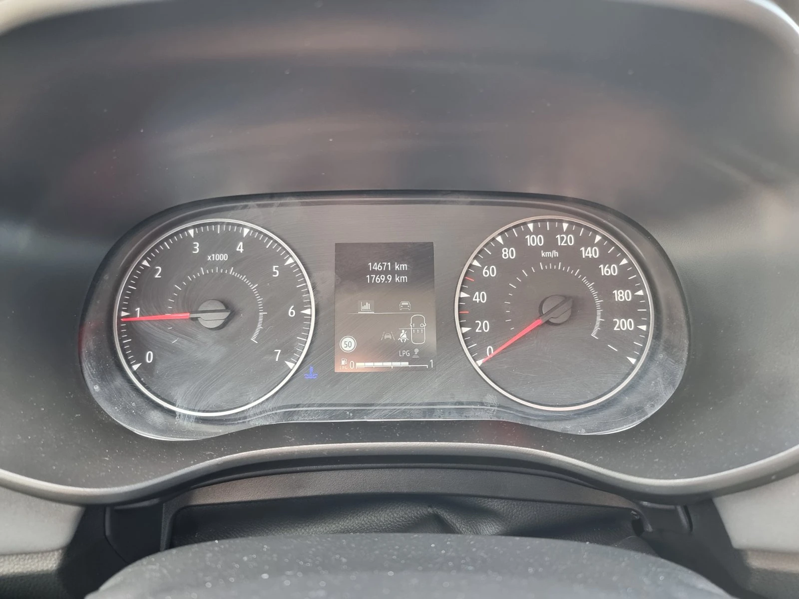 Dacia Jogger ECO-G 100, снимка 8 - Автомобили и джипове - 56359217