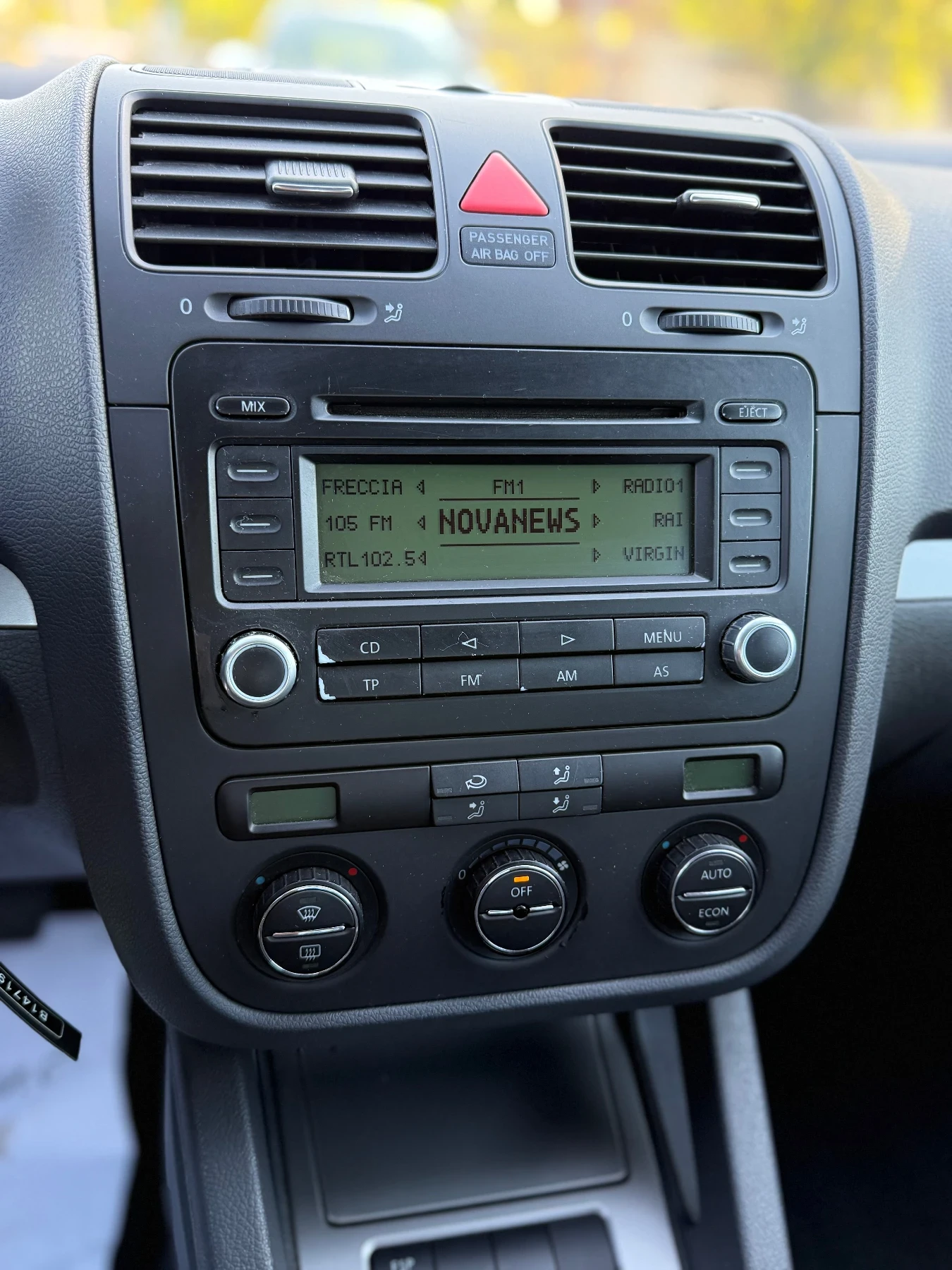 VW Golf 2.0TDI, снимка 11 - Автомобили и джипове - 56383965