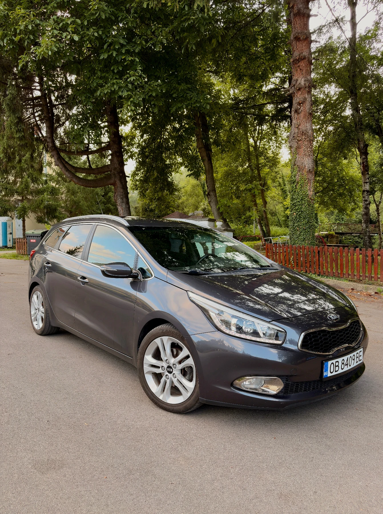Kia Ceed 1.6GDi Business, снимка 2 - Автомобили и джипове - 56584585