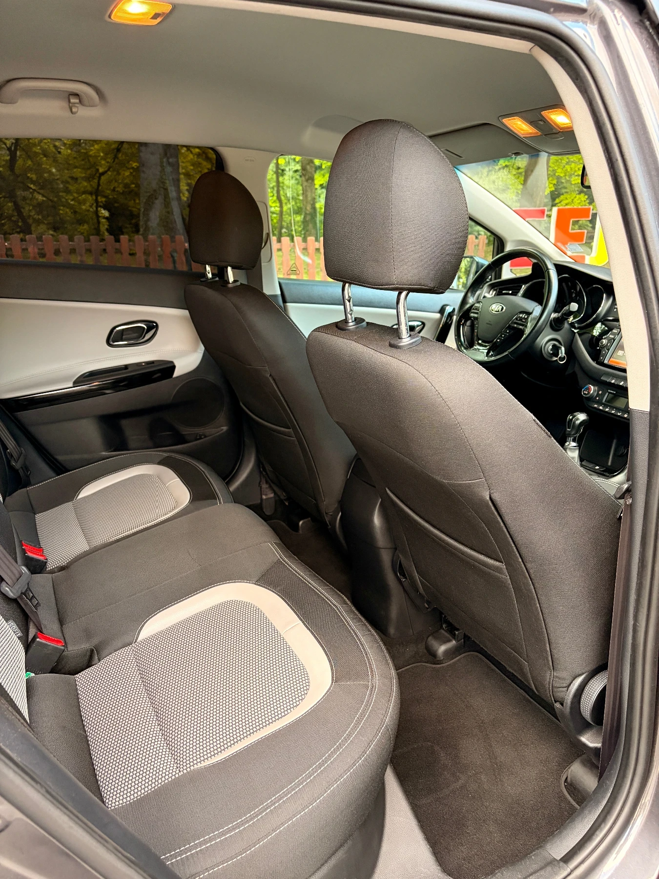 Kia Ceed 1.6GDi Business, снимка 12 - Автомобили и джипове - 56584585
