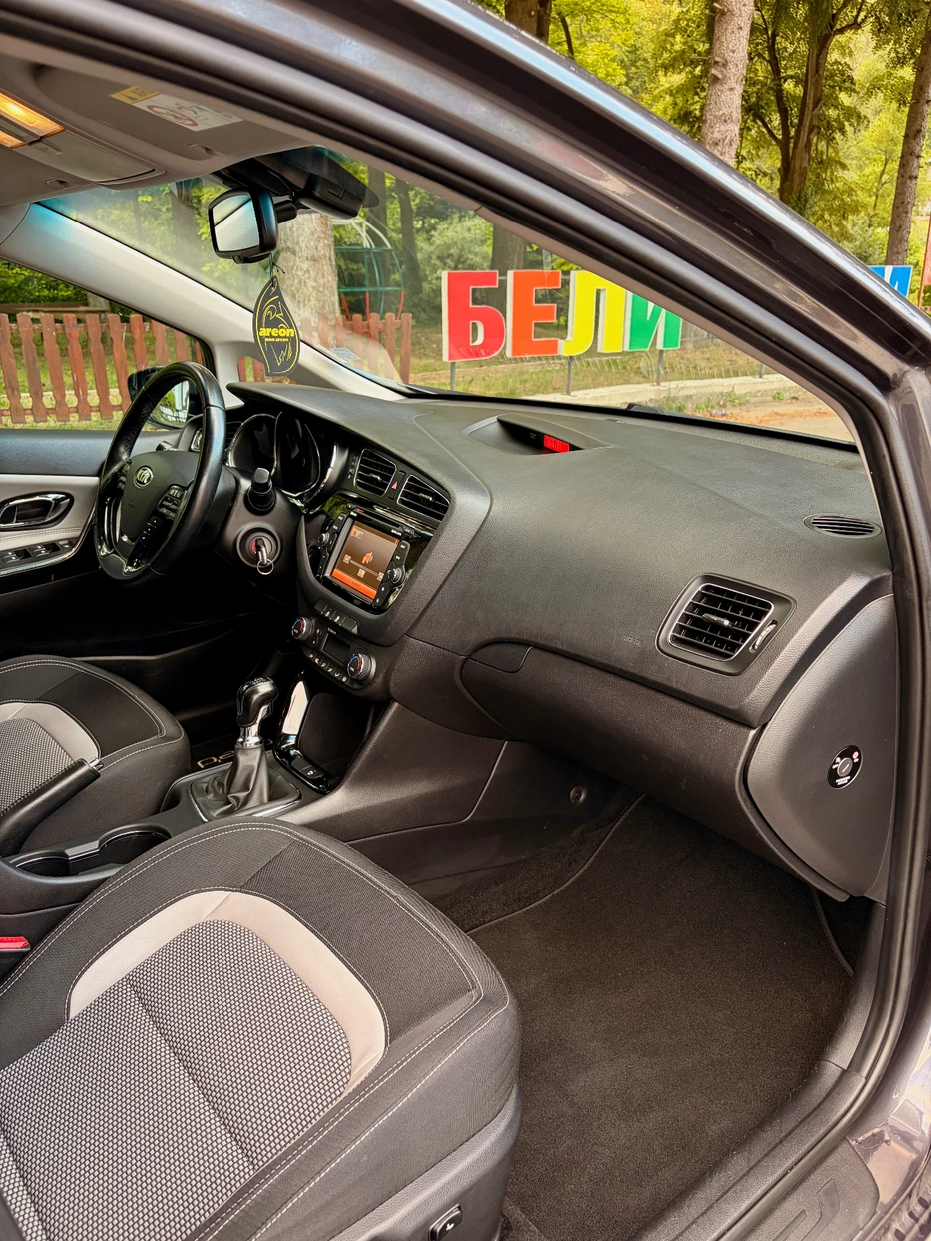 Kia Ceed 1.6GDi Business, снимка 11 - Автомобили и джипове - 56584585