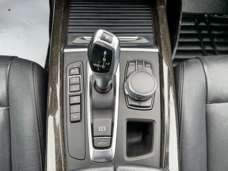 BMW X5 xDrive35i * Пано* Harman/Kardon* 360* Подгрев* Вак, снимка 11 - Автомобили и джипове - 53176140