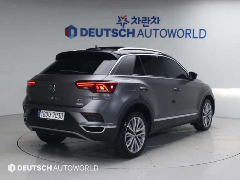 VW T-Roc 2.0 TDI PRESTIGE, снимка 2 - Автомобили и джипове - 55720667