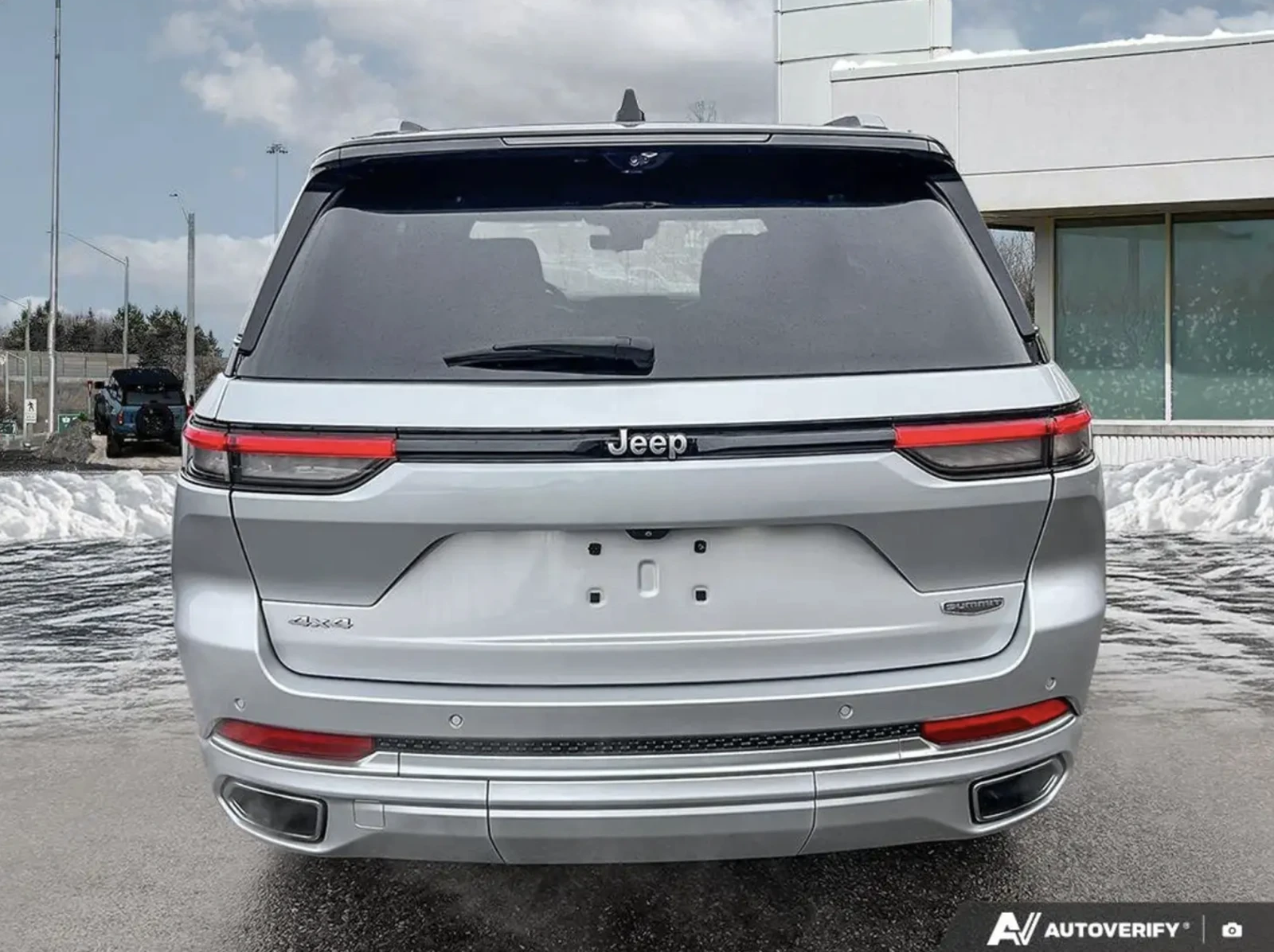 Jeep Grand cherokee 2022 JEEP GRAND CHEROKEE SUMMIT - изображение 4