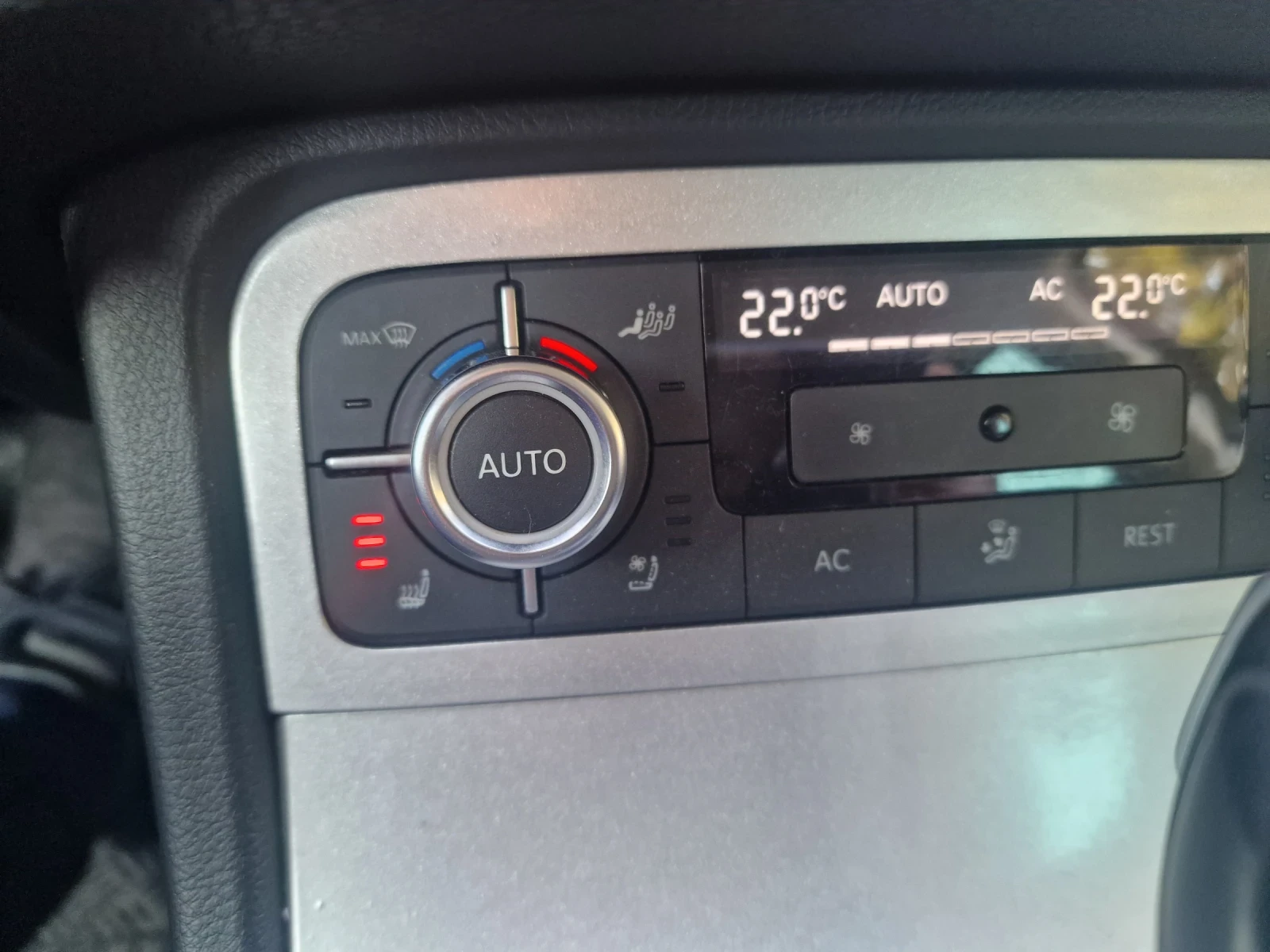 VW Touareg, снимка 6 - Автомобили и джипове - 53590425