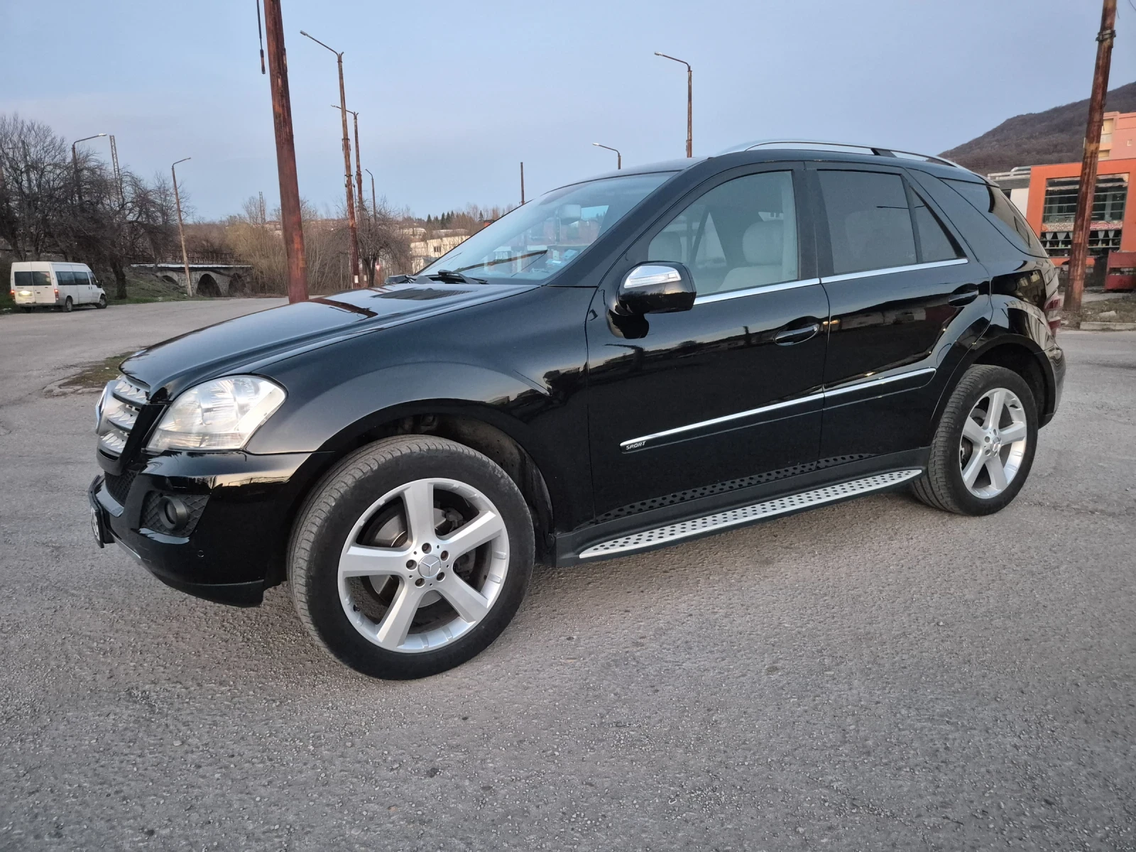 Mercedes-Benz ML 320 OffRoad, снимка 2 - Автомобили и джипове - 53942627