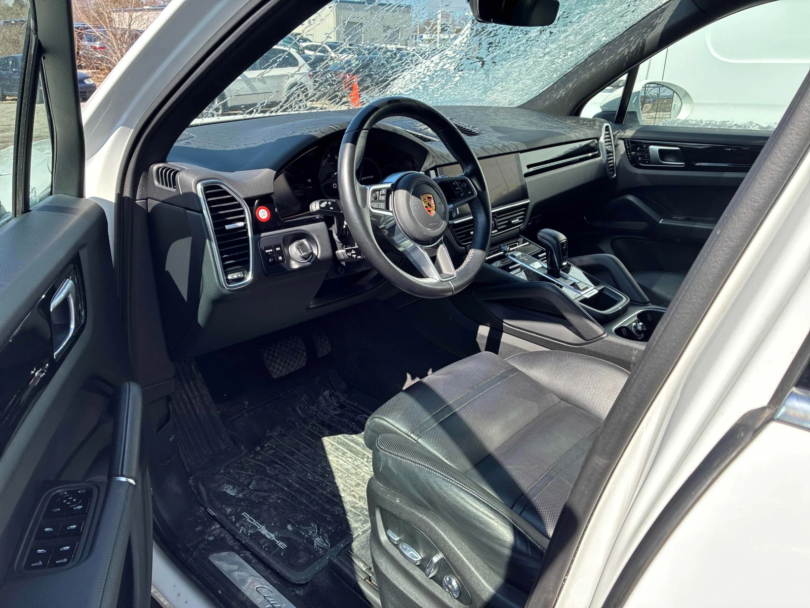 Porsche Cayenne AWD * * CARFAX * * АВТО КРЕДИТ * * , снимка 8 - Автомобили и джипове - 54139039