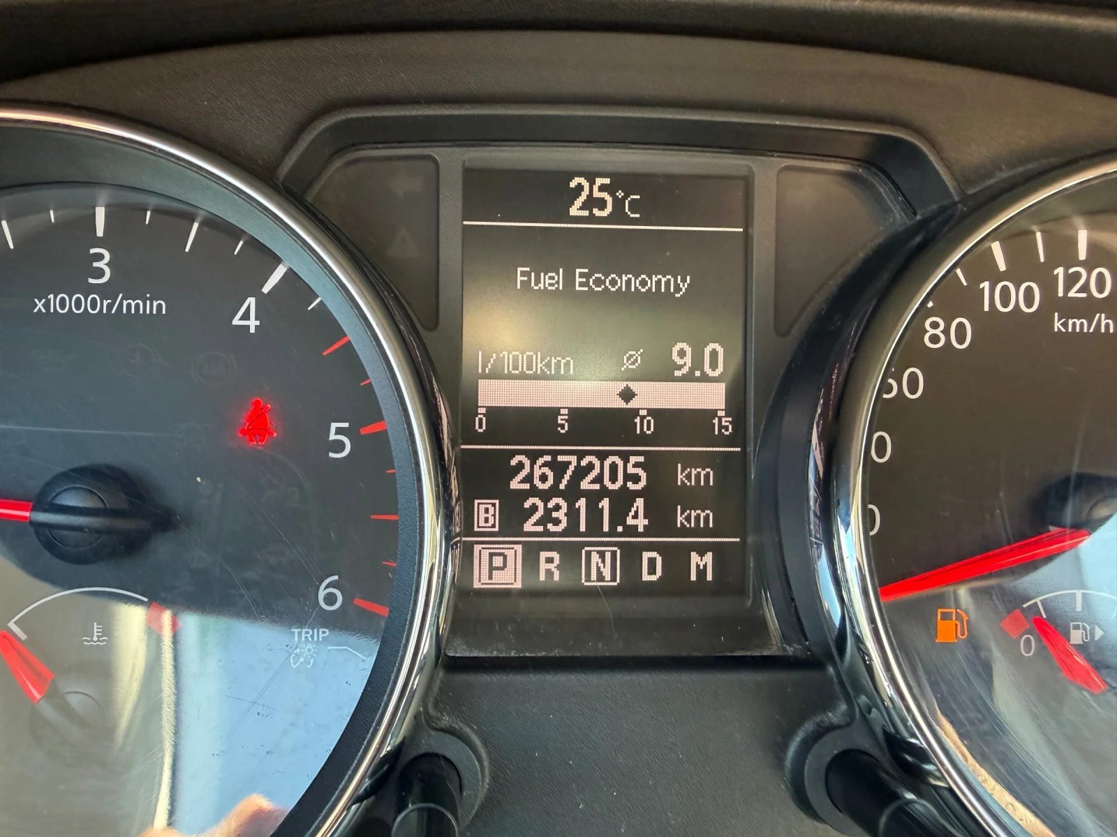 Nissan Qashqai 2.0d - 150к.с. - 4Х4, снимка 17 - Автомобили и джипове - 54439599