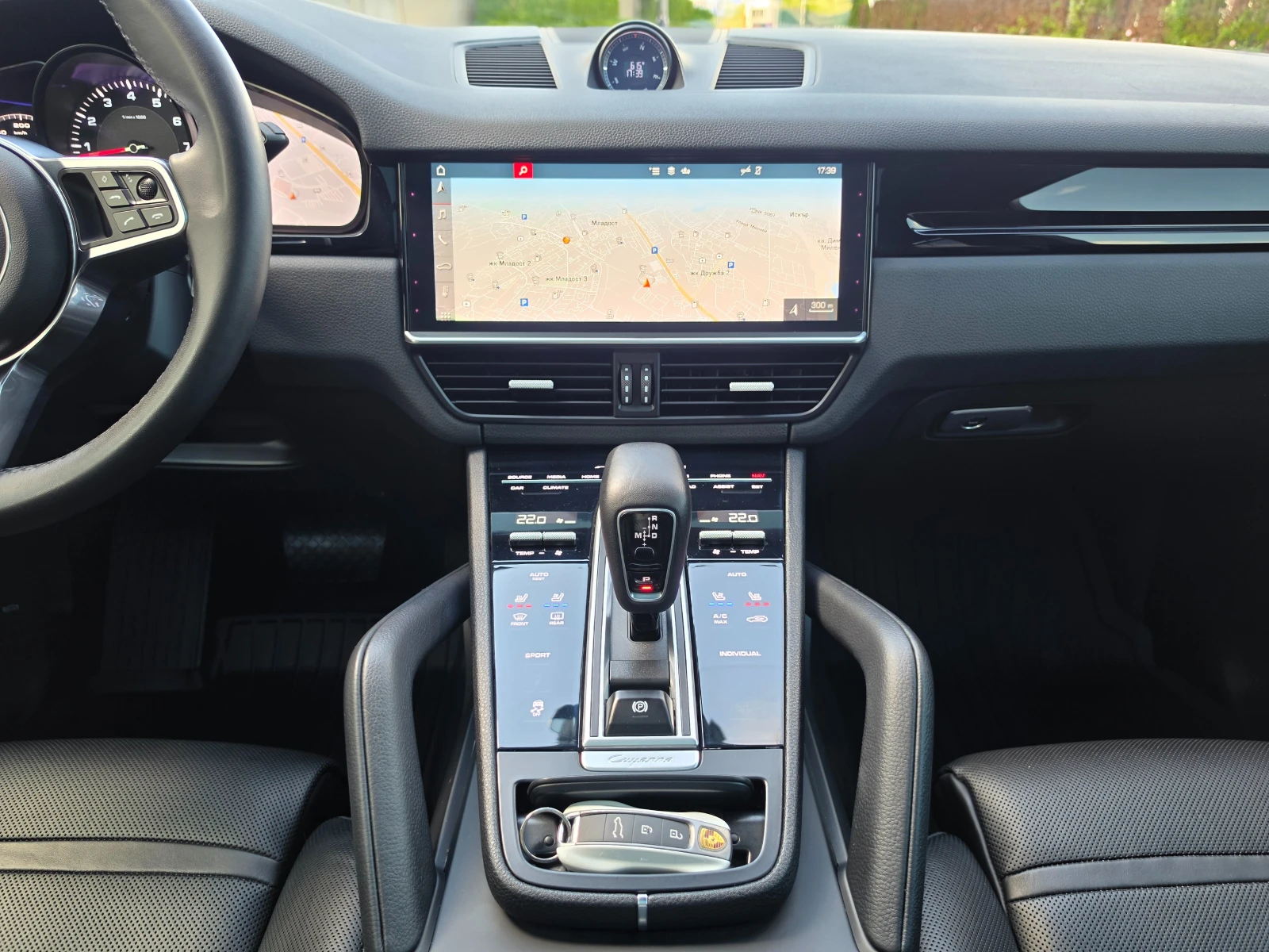 Porsche Cayenne PREMIUM/BOSE/MATRIX/SPORT CHRONO/360/PANO, снимка 14 - Автомобили и джипове - 54772800