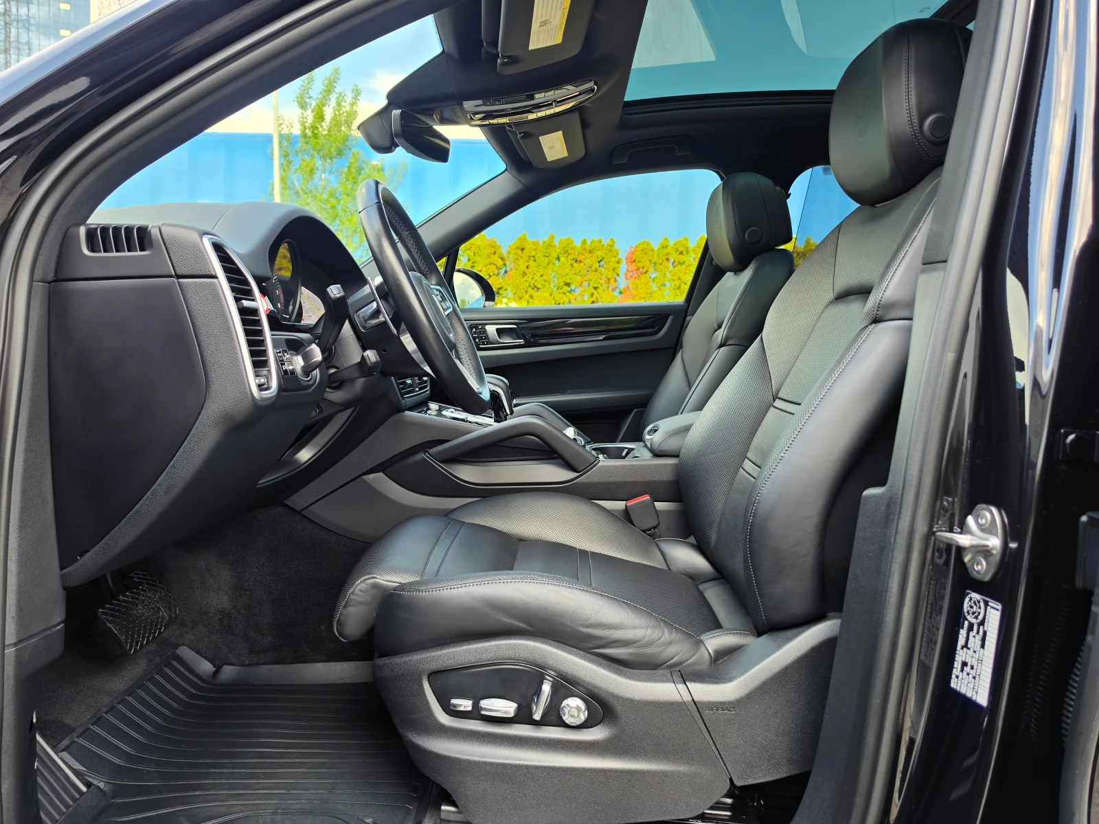 Porsche Cayenne PREMIUM/BOSE/MATRIX/SPORT CHRONO/360/PANO, снимка 10 - Автомобили и джипове - 54772800