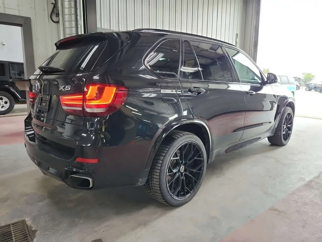 BMW X5  XDRIVE50I | LED | PANO | 360 | ОБДУХВАНЕ , снимка 3 - Автомобили и джипове - 54958781