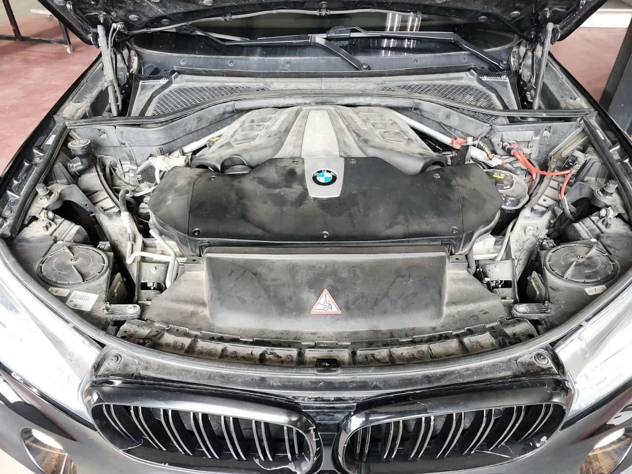BMW X5  XDRIVE50I | LED | PANO | 360 | ОБДУХВАНЕ , снимка 17 - Автомобили и джипове - 54958781