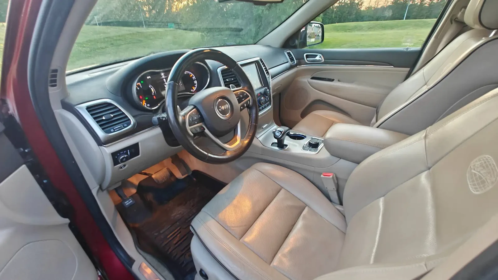 Jeep Grand cherokee 5.7 HEMI * OVERLAND* FULL MAX * КРАЙНА ЦЕНА* , снимка 8 - Автомобили и джипове - 55951956