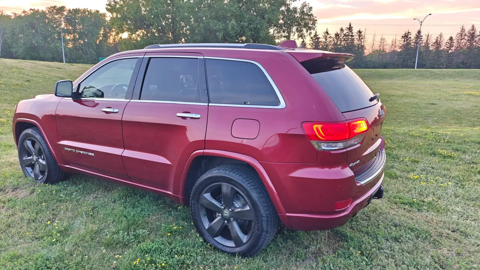 Jeep Grand cherokee 5.7 HEMI * OVERLAND* FULL MAX * КРАЙНА ЦЕНА* , снимка 4 - Автомобили и джипове - 55951956