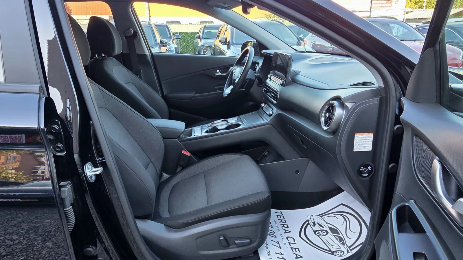 Hyundai Kona SOH100%/Гаранционна/Сервизна книжка, снимка 11 - Автомобили и джипове - 56007281