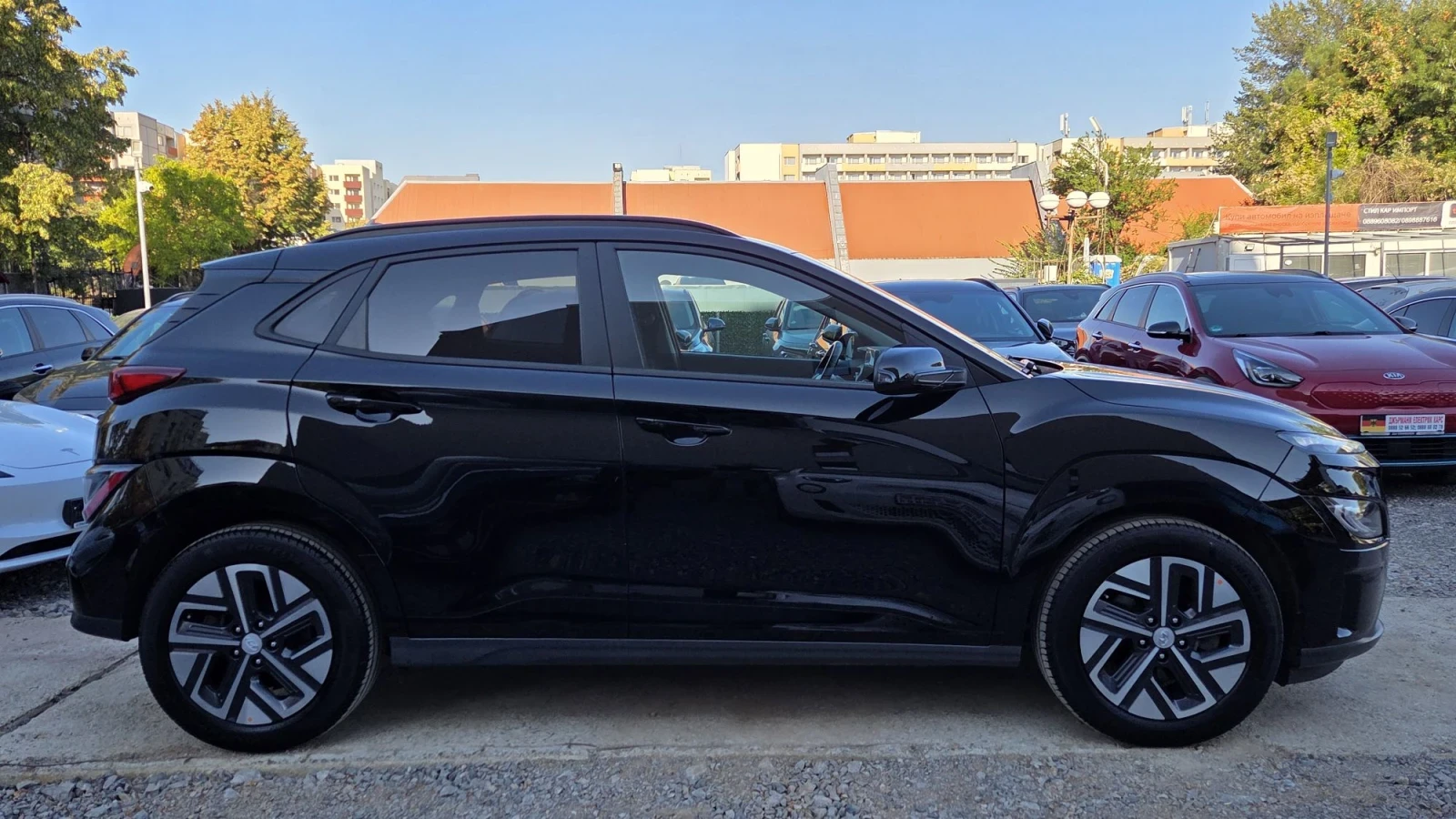 Hyundai Kona SOH100%/Гаранционна/Сервизна книжка, снимка 2 - Автомобили и джипове - 56007281