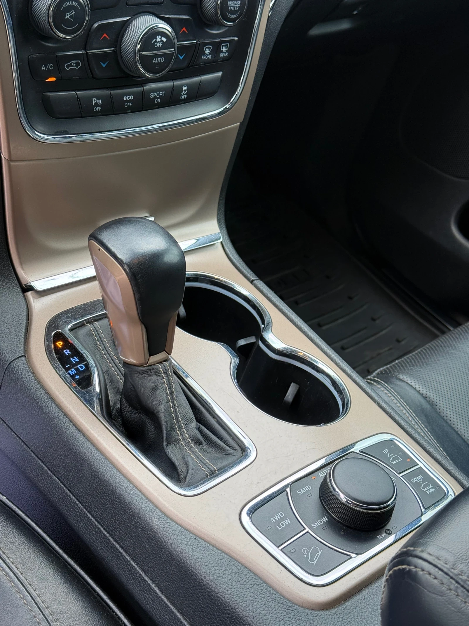 Jeep Grand cherokee OVERLAND/5.7HEMI/AWD/������/�����/����/4�������� | Mobile.bg � ����������� 9