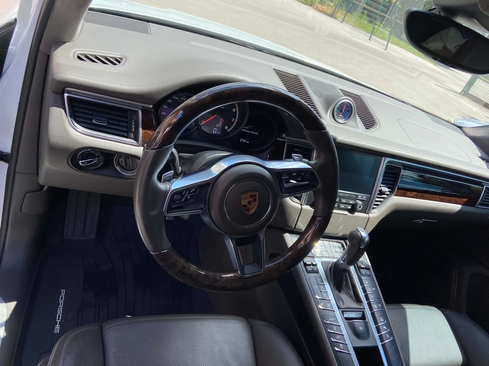 Porsche Macan, снимка 3 - Автомобили и джипове - 56554442