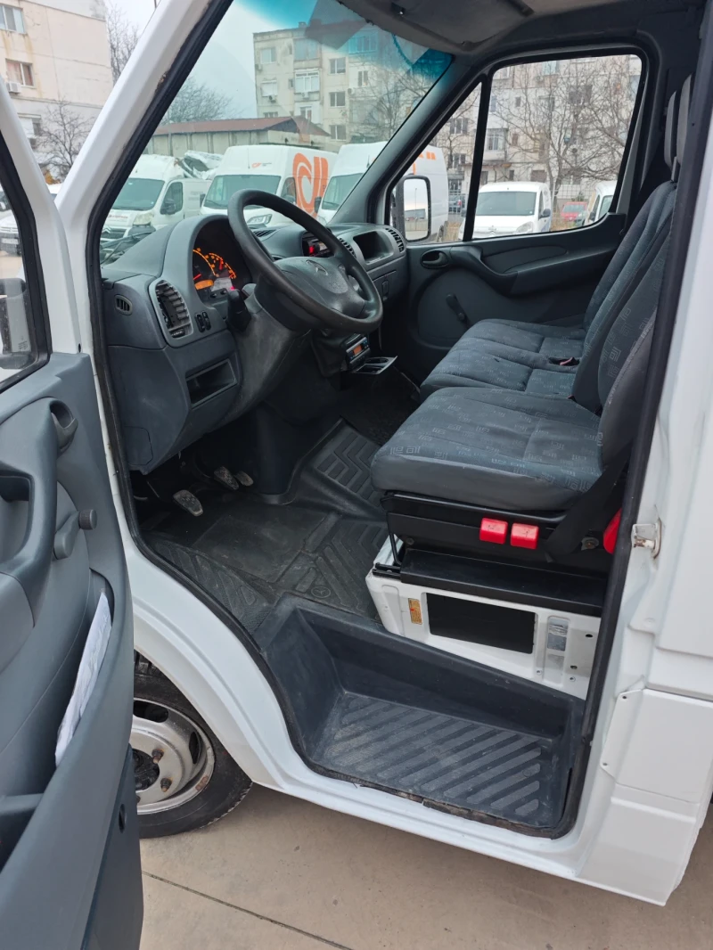 Mercedes-Benz Sprinter 411, снимка 14 - Бусове и автобуси - 52859042