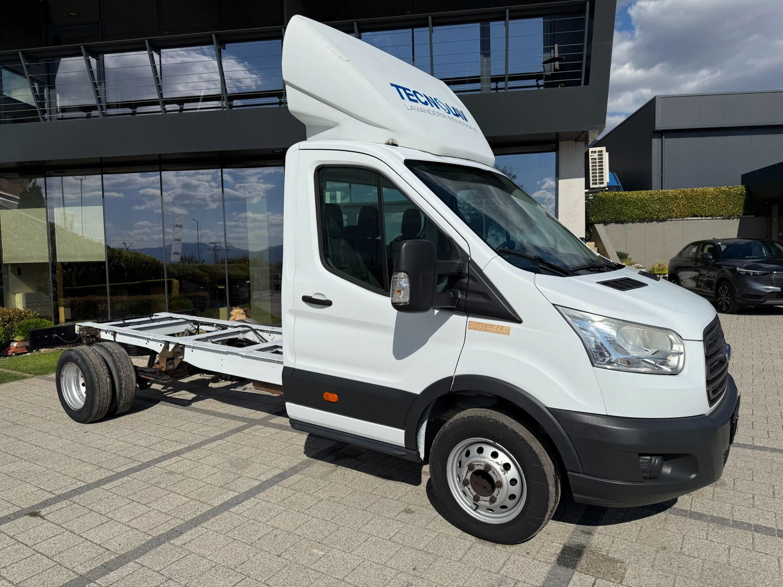 Ford Transit 2.2TDCI 155к.с. до 3.5т. Клима - На шаси  - изображение 2