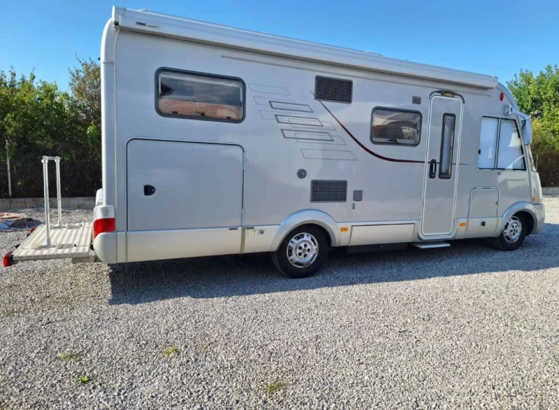 Кемпер HYMER / ERIBA B 614 SL, снимка 6 - Каравани и кемпери - 52530179