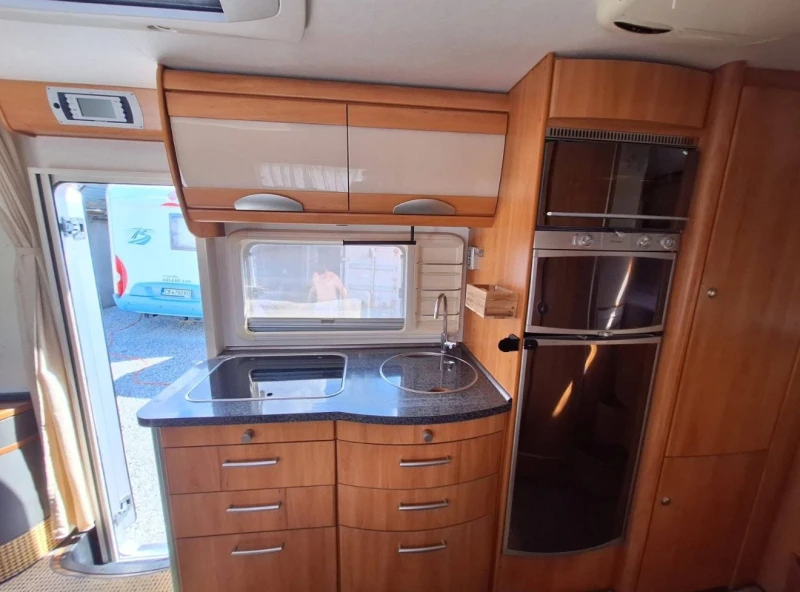 Кемпер HYMER / ERIBA B 614 SL, снимка 11 - Каравани и кемпери - 52530179
