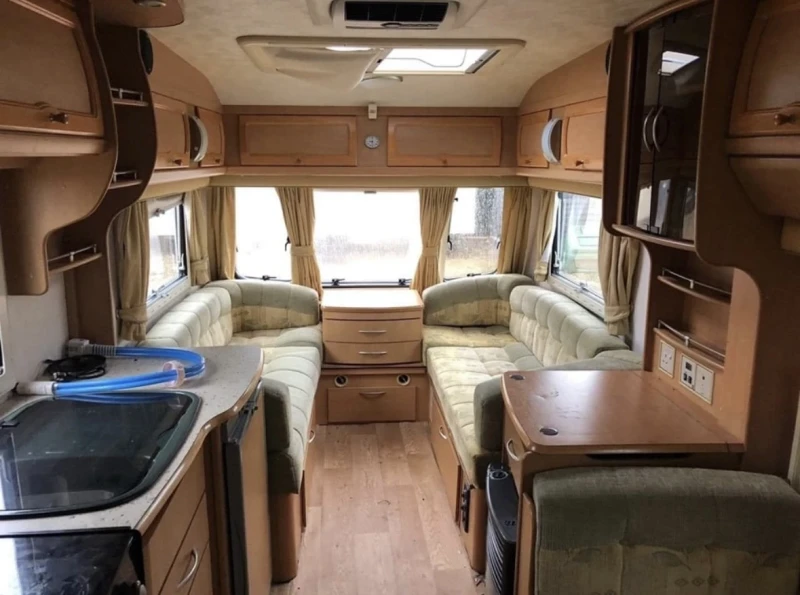 Каравана Coachmen LASER 590/4, снимка 9 - Каравани и кемпери - 52348431