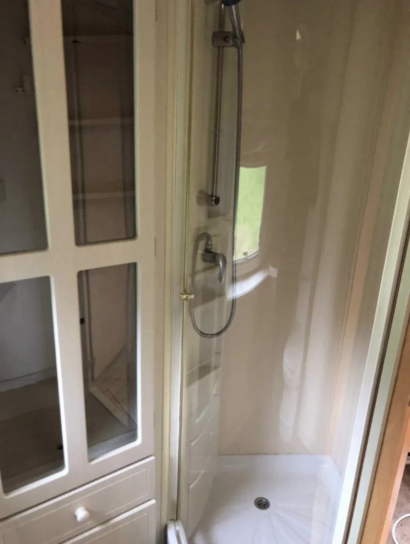 Каравана Coachmen LASER 590/4, снимка 8 - Каравани и кемпери - 52348431