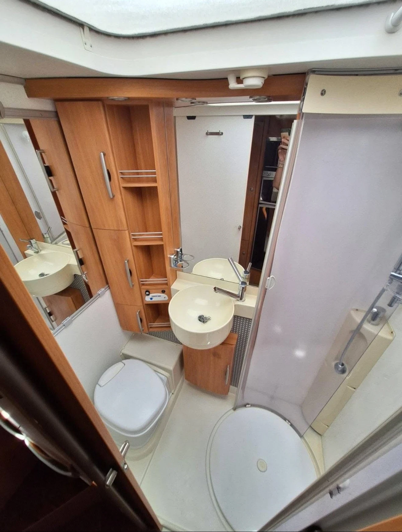 Кемпер HYMER / ERIBA B 614 SL - изображение 9