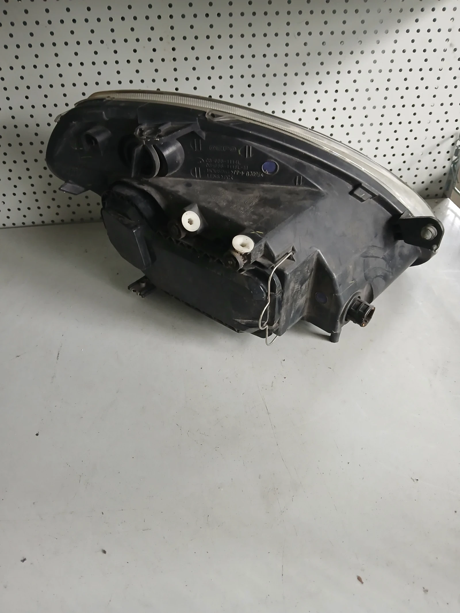 08-666-1114L фар ляв Lancia Ypsilon , снимка 3 - Части - 55394990