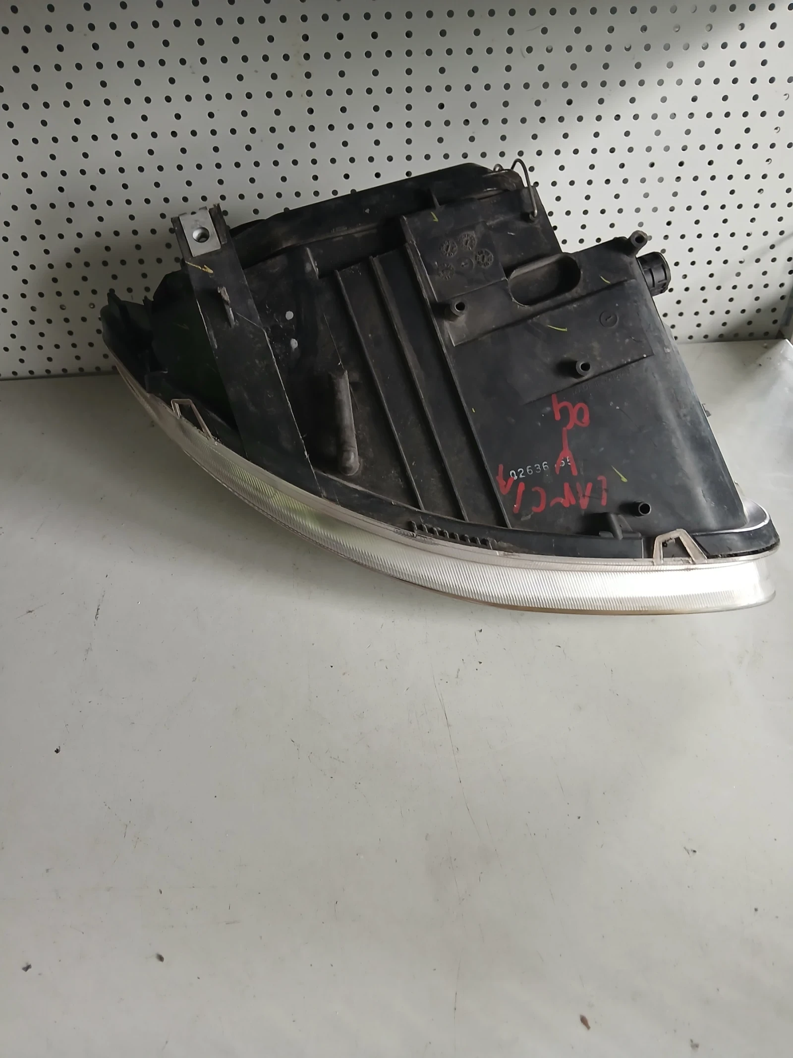 08-666-1114L фар ляв Lancia Ypsilon , снимка 4 - Части - 55394990