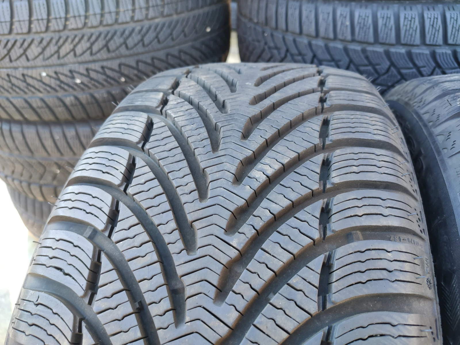  235/45R17 | Mobile.bg   4