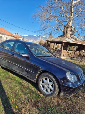 Mercedes-Benz C 220, снимка 3