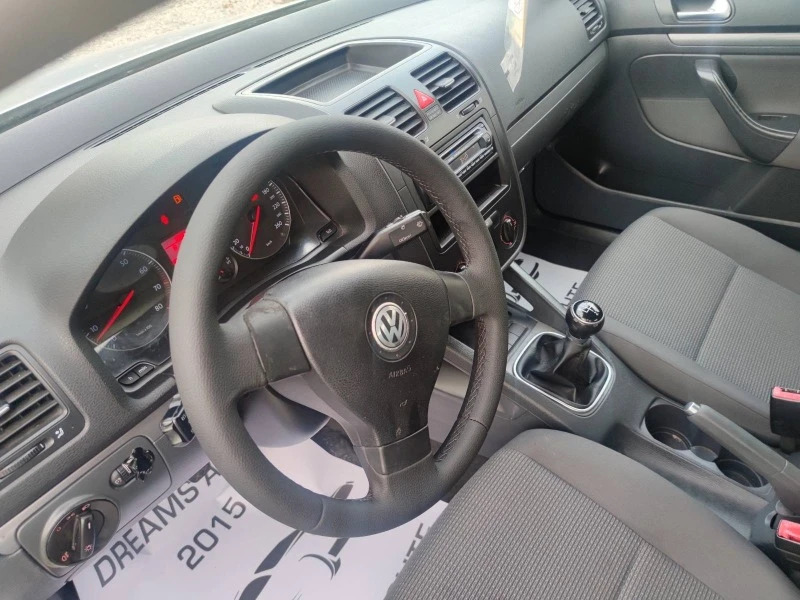 VW Jetta 1.6/102 кс стария мотор, снимка 11 - Автомобили и джипове - 43090436