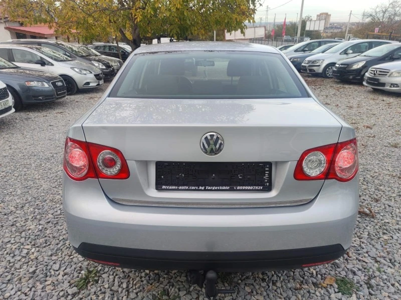 VW Jetta 1.6/102 кс стария мотор, снимка 8 - Автомобили и джипове - 43090436