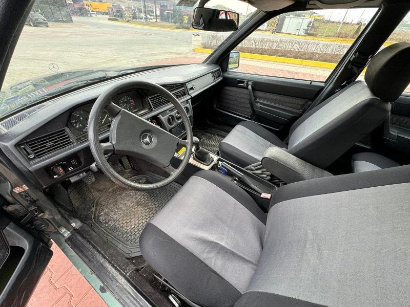 Mercedes-Benz 190 E, снимка 9 - Автомобили и джипове - 48337446