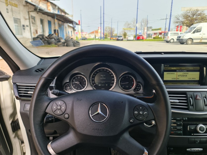 Mercedes-Benz E 250 Mer.E250/204к.с/  4 MATIC/TOP, снимка 16 - Автомобили и джипове - 45602773