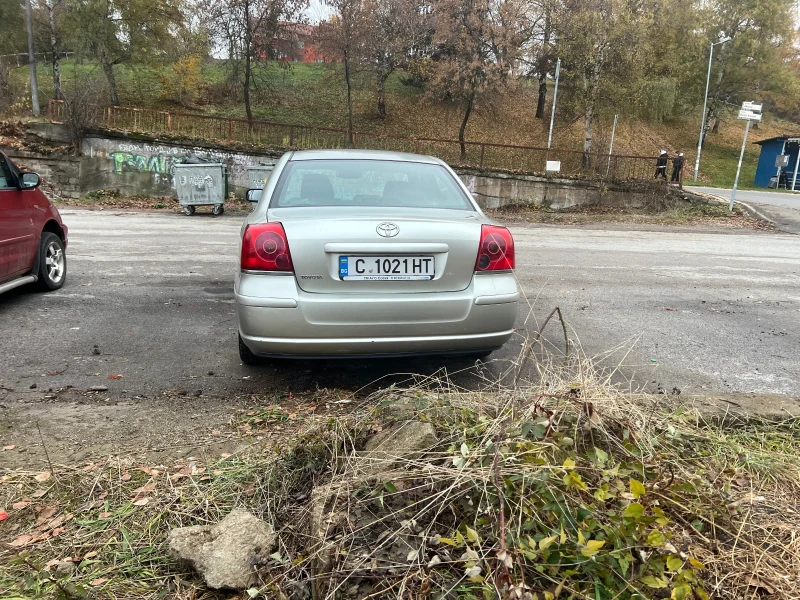 Toyota Avensis 1.8 i, снимка 6 - Автомобили и джипове - 48194013