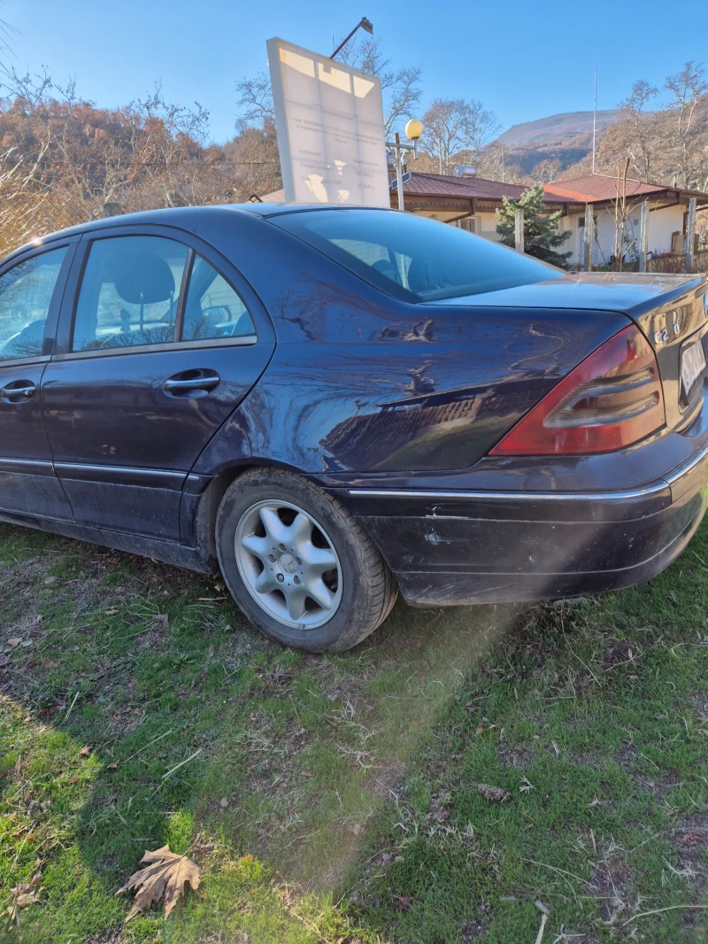 Mercedes-Benz C 220, снимка 7 - Автомобили и джипове - 48377436