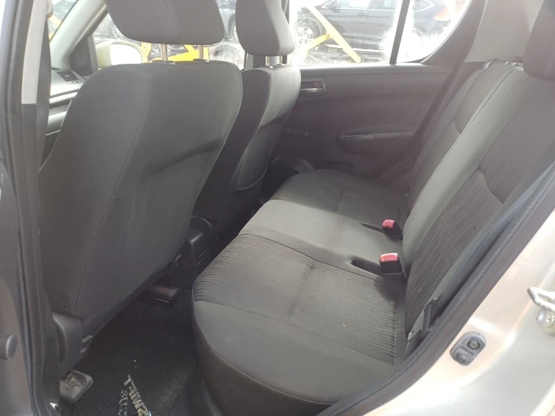 Suzuki Swift 1.2 i, снимка 6 - Автомобили и джипове - 52038763