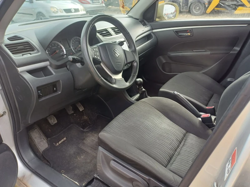 Suzuki Swift 1.2 i, снимка 4 - Автомобили и джипове - 52038763