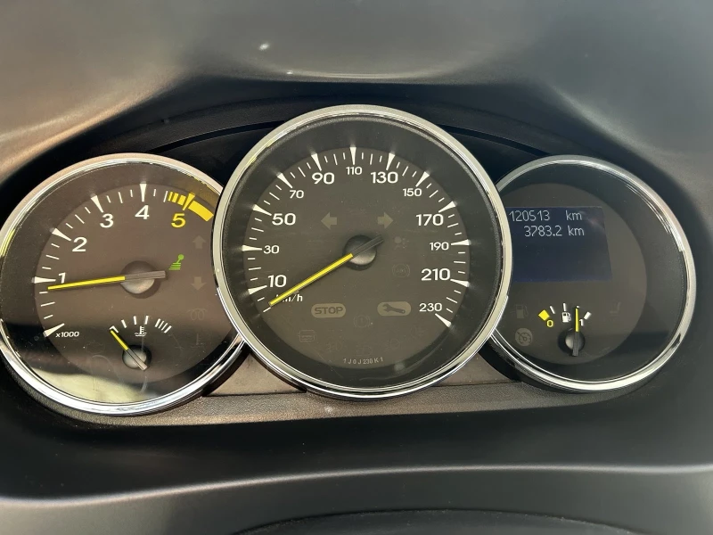 Renault Fluence 1.5 DCI 120000км, снимка 10 - Автомобили и джипове - 52616133